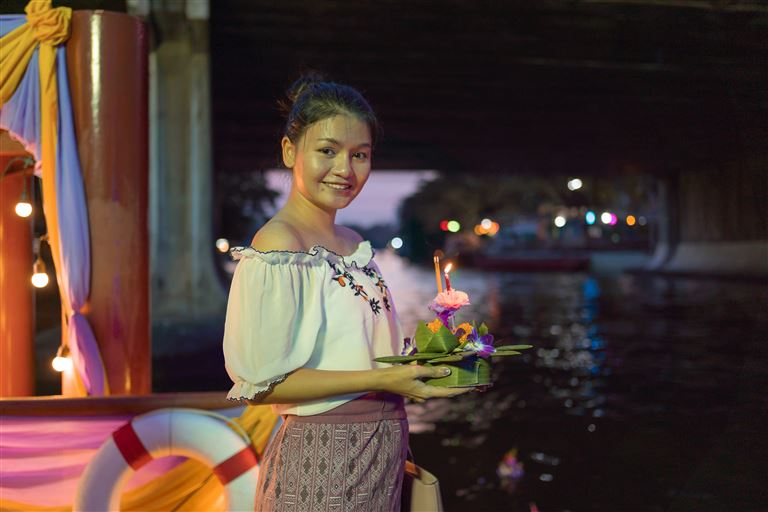 Thailand und das Lichterfest © tampatra /adobestock